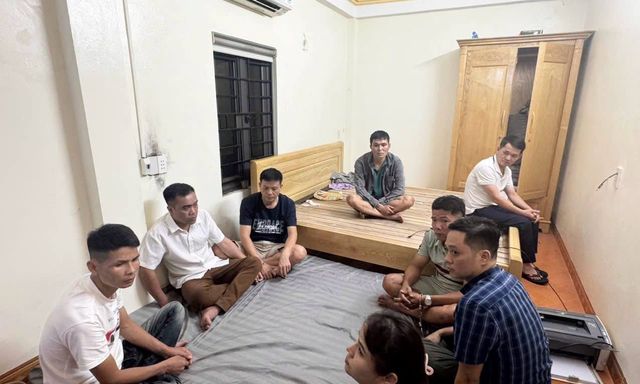 Kiểm tra phòng 500 VIP nhà nghỉ ICARUS, công an thu lượng lớn tiền mặt: 7 đối tượng bị tạm giữ