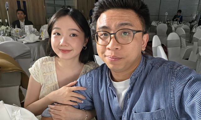 Thiếu gia nhà phở 10 lấy cô đồng nghiệp, thuê nhà ở riêng để giảm áp lực tài chính, cuộc sống hiện tại ra sao? 