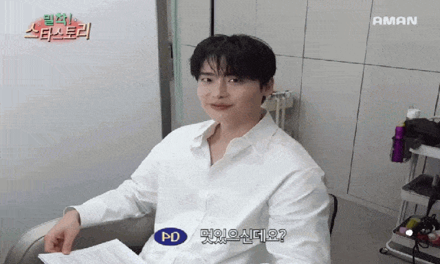 Chia tay IU, Lee Jong Suk vẫn giữ sự chuyên nghiệp tuyệt đối tại sự kiện