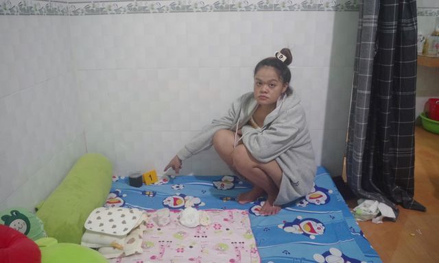 Công an kiểm tra phòng trọ số 13, tạm giữ hình sự Mai Thị Minh Thư SN 2002