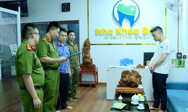 Bắt chủ Phòng khám chuyên khoa Răng - Hàm - Mặt Anh Đức