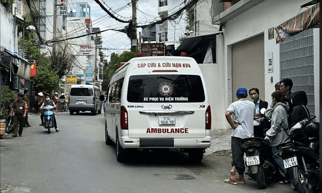 Người đàn ông tử vong trong phòng trọ ở TP.HCM 