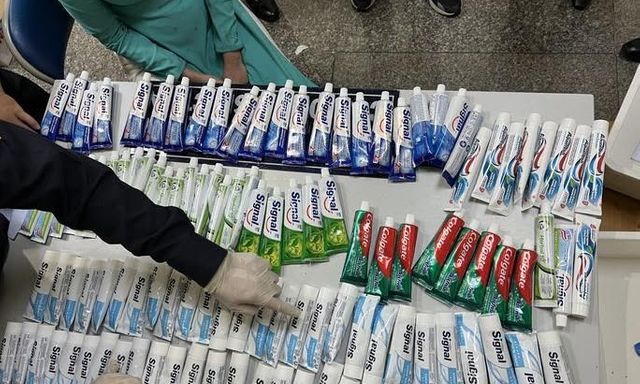 Tòa án kêu gọi Hà Danh Nậm, nghi phạm chủ mưu giấu ma túy trong tuýp kem đánh răng ra đầu thú