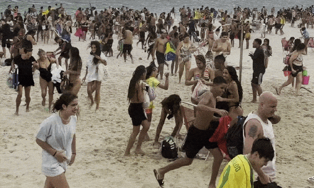 Cảnh tượng kinh hoàng ghi nhận tại một bãi biển Brazil