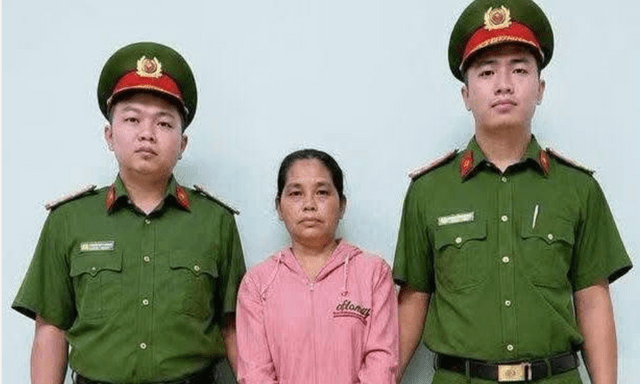 Bắt khẩn cấp bảo mẫu dùng dây thun để bạo hành trẻ em ở TP.HCM