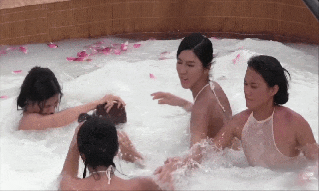 Nữ diễn viên cả sự nghiệp chỉ thấy đúng bóng lưng, được Trấn Thành và Ninh Dương Lan Ngọc cưng như trứng