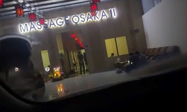Một đêm kiểm tra 3 cơ sở massage, công an phát hiện 7 cặp nam nữ đang đang mua bán dâm