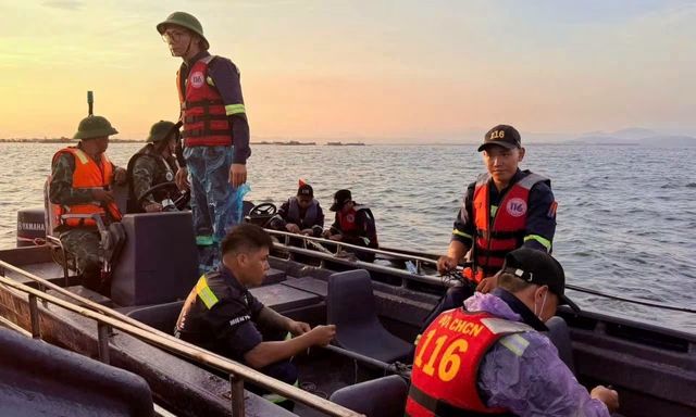 Quảng Ninh: Khẩn trương tìm kiếm bé gái 2 tuổi rơi xuống biển mất tích