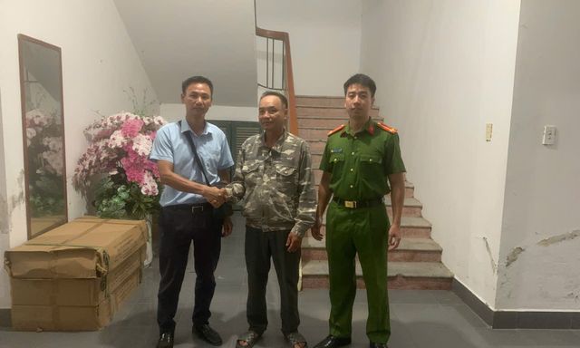 Tài khoản MB Bank phát sinh giao dịch 205,6 triệu đồng, Phạm Văn Hoài SN 1997 phải nhờ bố trình báo công an