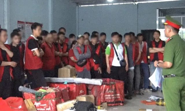 Công an đồng loạt ra quân kiểm tra 4 cơ sở giao hàng, xét nghiệm ma túy đột xuất 77 shipper