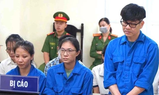 Chỉ đạo sản xuất hơn 167.000 hộp kẹo Kera giả, Chủ tịch ASIA LIFE lĩnh 15 năm tù