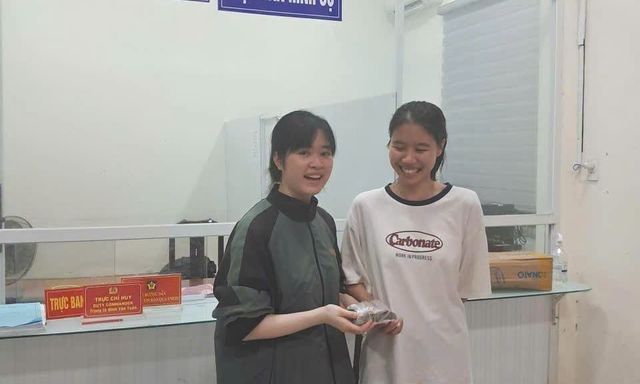 Công an xác minh cọc tiền trị giá 65.000.000 đồng nằm trên đường phố: Bà Nguyễn Thị Tươi SN 1968 lập tức đến công an trình báo