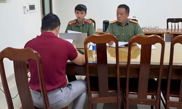 Lấy sản phẩm báo chí làm thành video của mình đăng mạng xã hội, người đàn ông bị phạt 12,5 triệu đồng