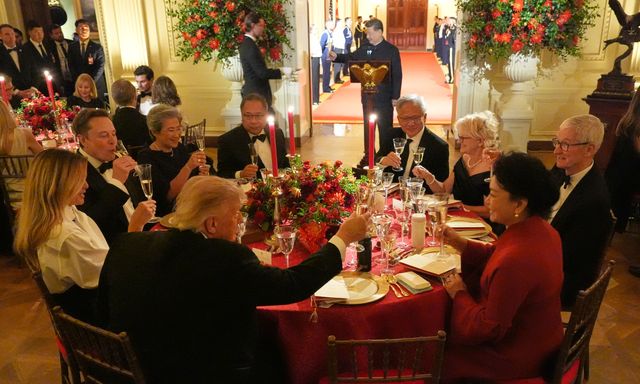 Hơn 130 khách dự quốc yến, 4 cái tên ngồi cùng bàn Tổng thống Donald Trump và Chủ tịch Trung Quốc Tập Cận Bình có gì đặc biệt?