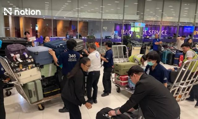 Một hãng hàng không lao đao giữa đợt ngập Bangkok, khách chờ hành lý suốt 2 ngày