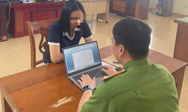 Nhận được cuộc gọi từ số điện thoại 02038895935, người phụ nữ lập tức trình báo công an