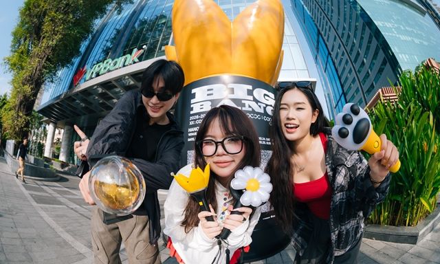 2 trụ sở ngân hàng ở Hà Nội và TP.HCM bất ngờ thành điểm check-in của fan BIGBANG: Chuyện gì đang xảy ra?