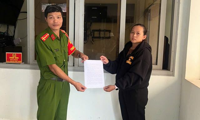 Chuyển khoản thành công 20.920.000 đồng vào tài khoản số 206xxx ngân hàng ACB, chị Bùi Thị Hải Yến phải trình báo công an