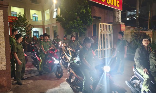 205 cán bộ, chiến sĩ đồng loạt ra quân, test ma túy 112 người lúc 4h sáng