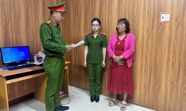 Bắt giữ đối tượng truy nã Nguyễn Thị Hồng SN 1970