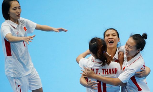 Tuyển Việt Nam thắng giòn giã ở Trung Quốc, mở toang cánh cửa dự World Cup
