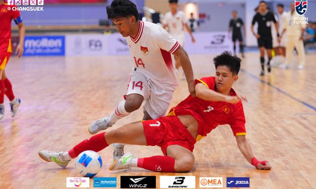 Tuyển Việt Nam thảm bại trước Indonesia sau 10 bàn thắng, tan mộng vào chung kết