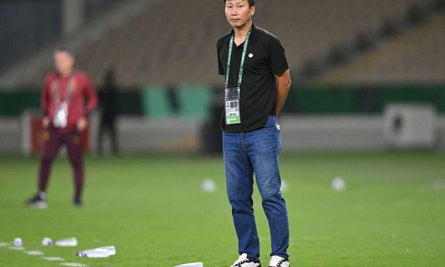 HLV Kim Sang-sik nói lời buồn bã, lý giải nguyên nhân U23 Việt Nam gục ngã trước U23 Trung Quốc
