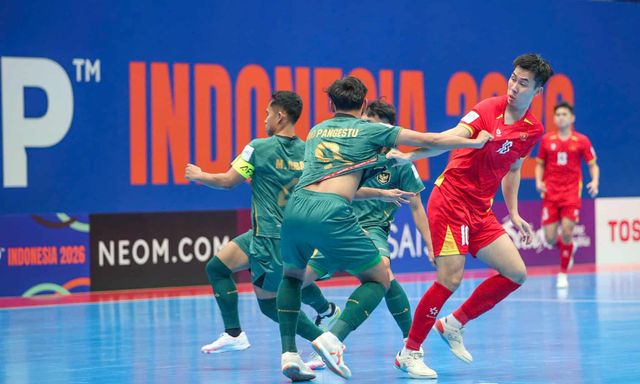 Tuyển Việt Nam rượt đuổi nghẹt thở với Indonesia, chia tay giải châu Á sau trận cầu 5 bàn thắng