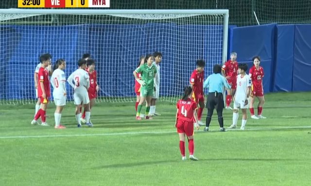  Hạ gục Myanmar bằng 2 siêu phẩm, ĐT Việt Nam vào tứ kết, mở ra cơ hội dự World Cup