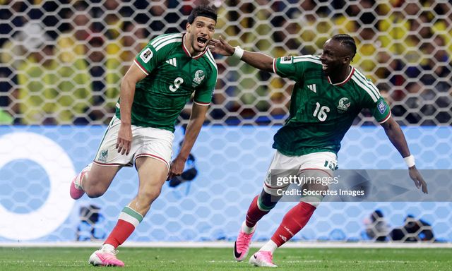 Tuyển Mexico phá “lời nguyền” kéo dài 40 năm, lần thứ hai trong lịch sử thắng trận knock-out World Cup