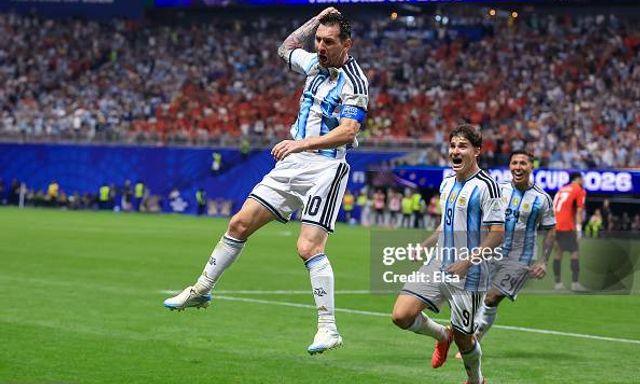 Argentina 3-2 Ai Cập: Messi khóc sau màn lội ngược dòng kinh điển