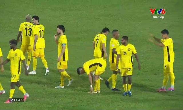 Lào coi như bị loại sau trận thua tan tác, Malaysia dễ gặp tuyển Việt Nam ở bán kết AFF Cup