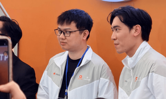 SofM và các đồng đội vô địch giải showmatch Tứ Hùng, Thầy Giáo Ba có meme mới