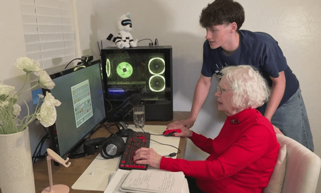 Cụ bà 81 tuổi vẫn lên sóng livestream chơi game, tất cả chỉ vì một nguyên nhân, cả cộng đồng phải cảm động