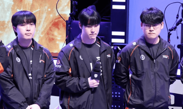 HLV HLE thừa nhận một sự thật cay đắng về 