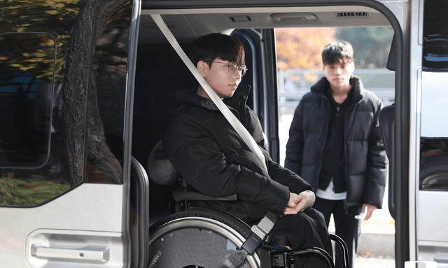 Có một tuyển thủ LCK đang thu hút mọi sự chú ý, lý do đằng sau vô cùng nhân văn