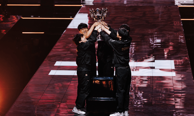 Skin T1 chưa ra mắt, Gumayusi đã tiết lộ thông tin quan trọng