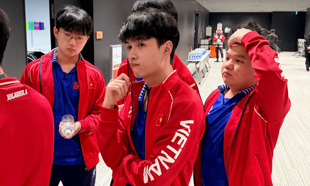 Cộng đồng phản ứng trái chiều sau chiếc Huy chương Đồng của ĐTQG Việt Nam môn LMHT