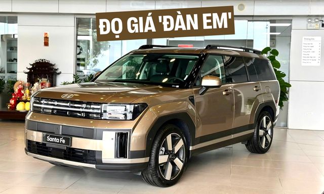 Hyundai Santa Fe giảm tới 240 triệu tại đại lý, giá thực tế 'chung mâm' với C-CUV bản cao, nhưng không mua sớm thành điểm trừ rất lớn