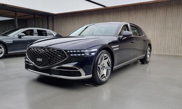 Loạt xe Genesis có thể ‘sập’ màn hình khi đang di chuyển chỉ vì… chỉnh radio: Liệu xe dùng toàn màn hình có thực sự an toàn?