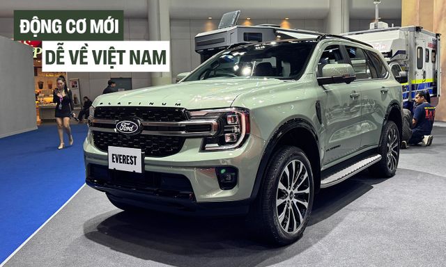 Xem thực tế Ford Everest Platinum 2026 giá quy đổi hơn 1,4 tỷ đồng: Diện mạo thể thao hơn, động cơ mới dễ áp dụng cho cả Việt Nam
