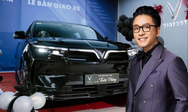 Tuấn Hưng chốt thêm VinFast VF 9 thứ 2 với màu tương phản chiếc đầu được vợ tặng