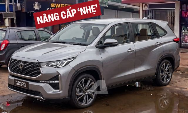 Toyota Innova Cross bản mới lần đầu lộ diện trên đường: Đầu xe được tinh chỉnh, có thể nâng cấp cả màn hình, ADAS