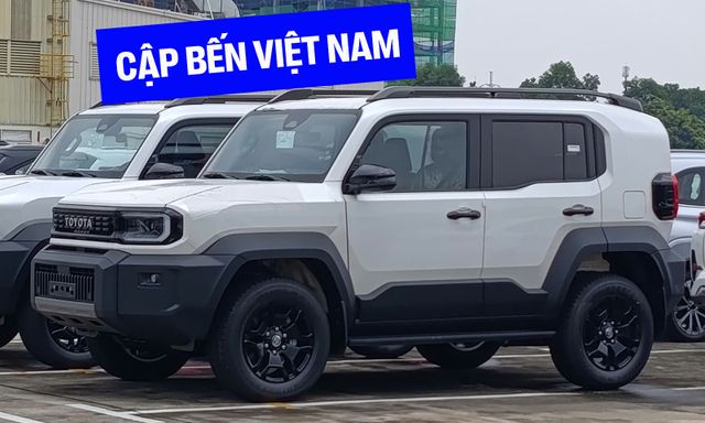 Toyota Land Cruiser FJ lộ diện tại cảng Việt Nam: Thiết kế vuông vức, nhập Thái, dự kiến giá hơn 1,1 tỷ đồng