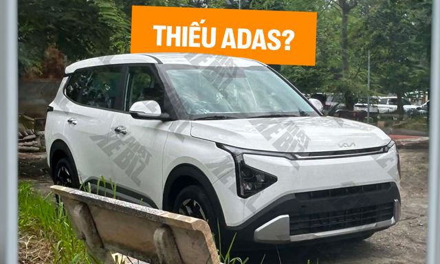 Lộ thêm ảnh Kia Carens ở Việt Nam: Chưa có ADAS, đủ cảm biến trước/sau, vành 17 inch, dễ là bản tiêu chuẩn