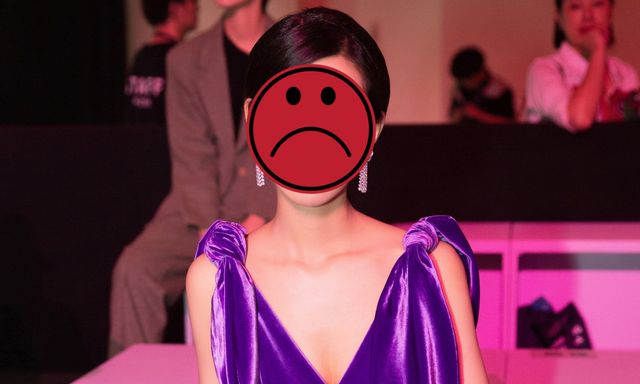 Uất ức thay cho 
