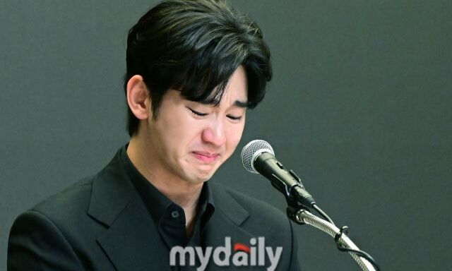 Gia đình Kim Sae Ron mở họp báo, phía Kim Soo Hyun lập tức lên tiếng cầu xin