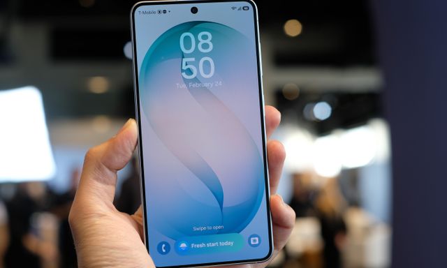 Galaxy S26+: Điện thoại dành cho người muốn bước vào kỷ nguyên AI phone trọn vẹn với mức giá 