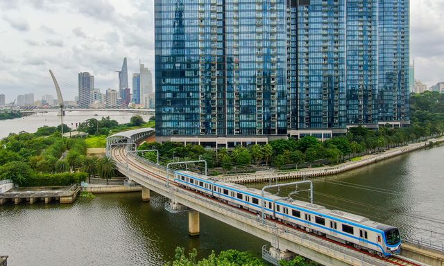 Vì sao tuyến metro 43.700 tỷ đồng dài nhất Việt Nam làm trong 12 năm vẫn chưa đủ điều kiện nghiệm thu?