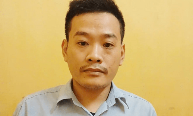Khởi tố 